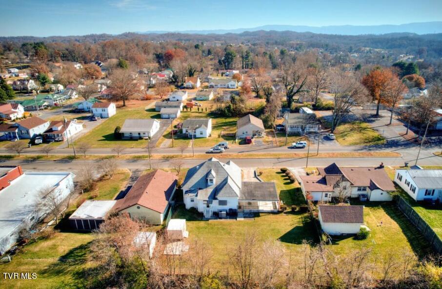 1624 Edgemont Avenue Bristol, TN 37620 - Photo 30 of 32 e33