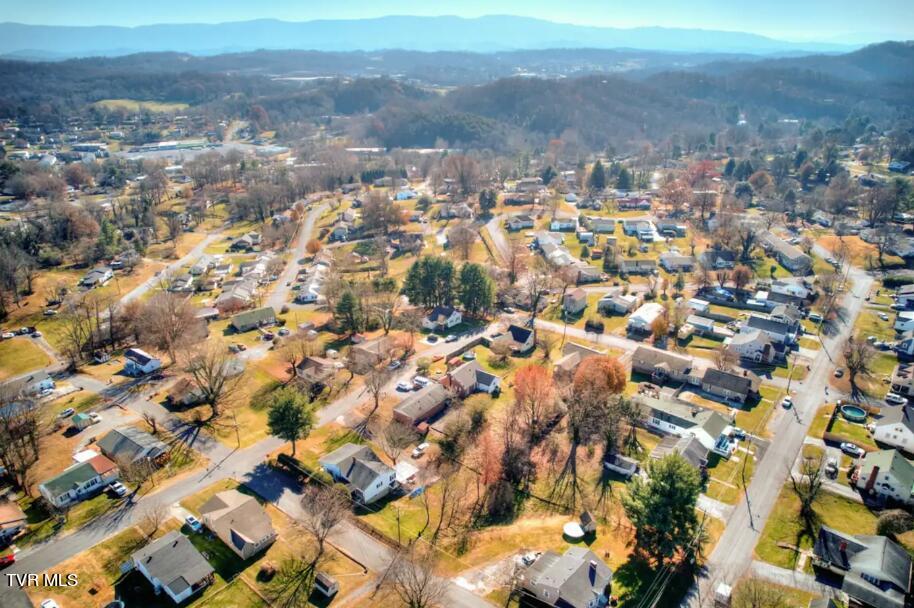 1624 Edgemont Avenue Bristol, TN 37620 - Photo 32 of 32 e35