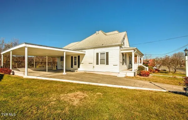 $2,000 | 1624 Edgemont Avenue, Bristol, TN 37620