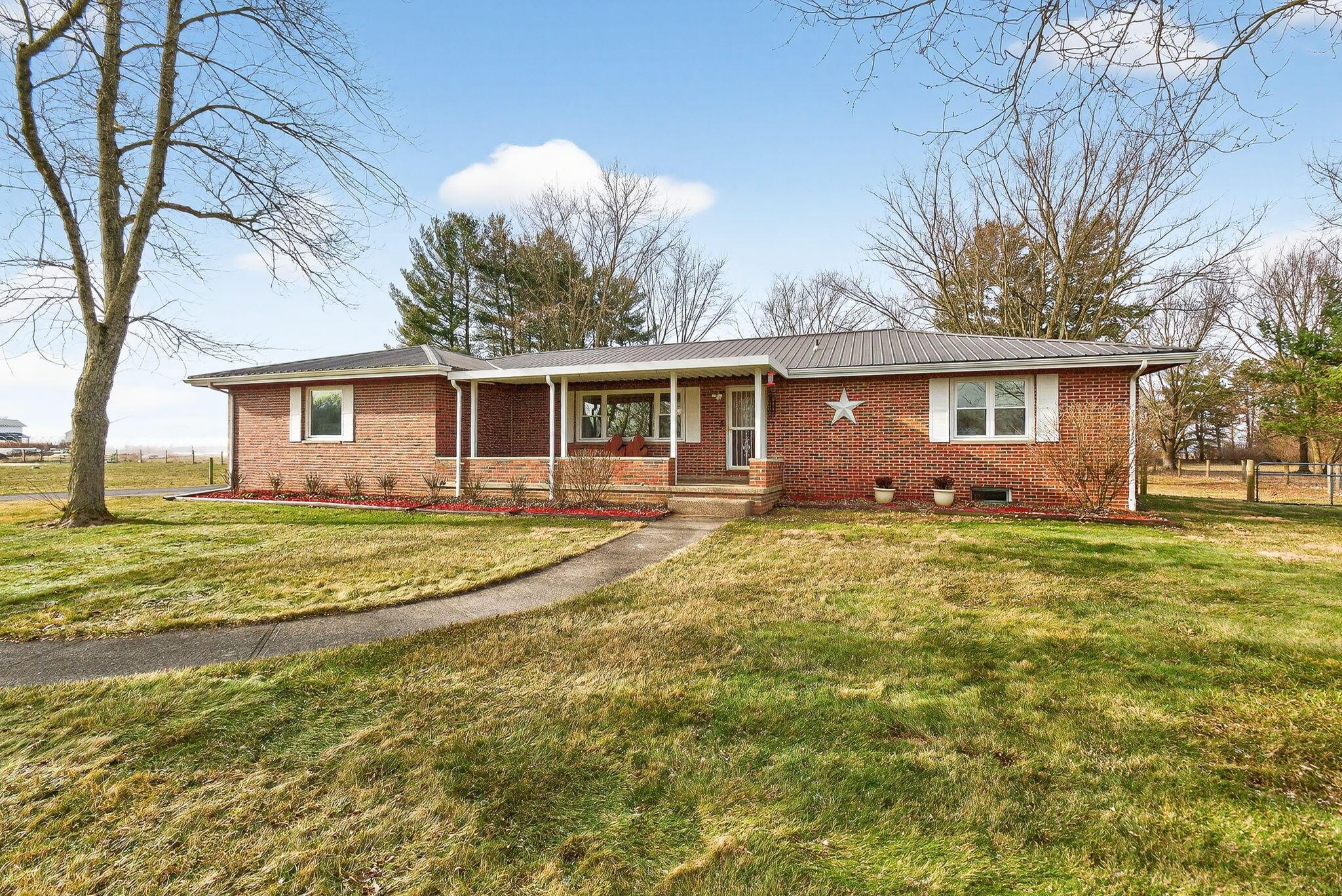 761 Claridon-Northern Road Caledonia, OH 43314 - Photo 5 of 103 761 Claridon Northern Road (Exterior)-5