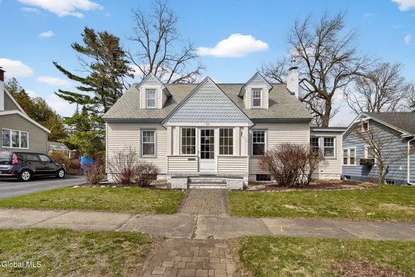 $300,000 | 15 Irving Road, Scotia, NY 12302