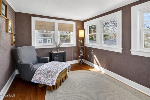 $300,000 | 15 Irving Road, Scotia, NY 12302