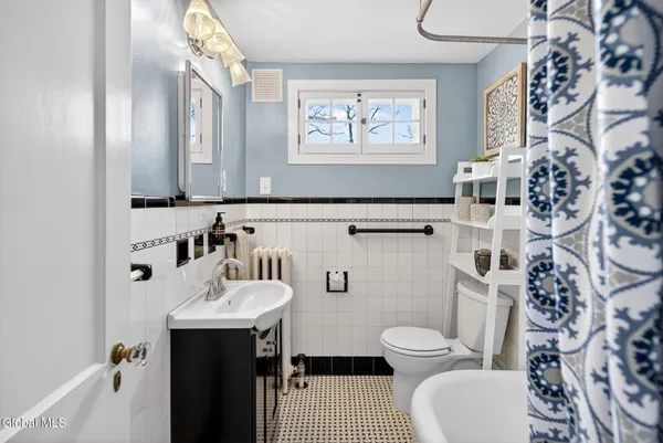 $300,000 | 15 Irving Road, Scotia, NY 12302