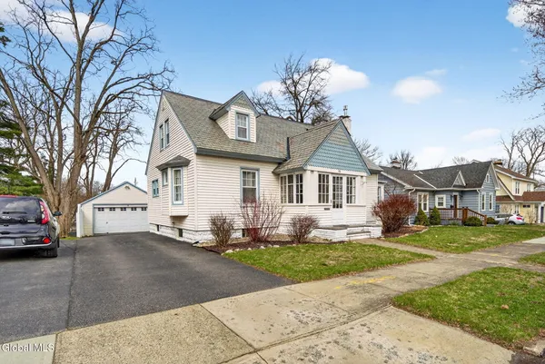 $300,000 | 15 Irving Road, Scotia, NY 12302