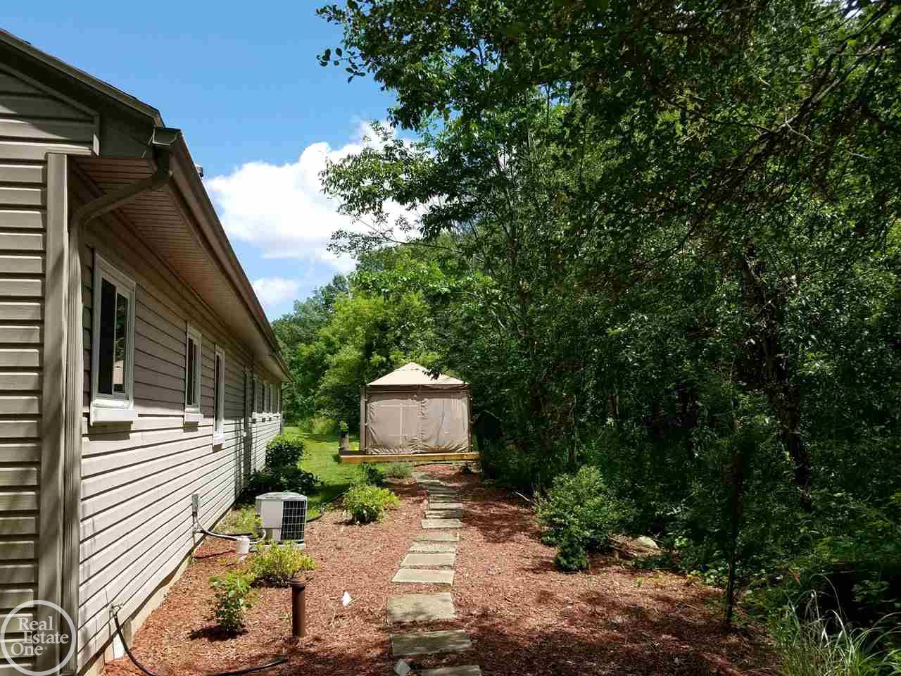 5190 Secord Lake Road Leonard, MI 48367 - Photo 22 of 34 50002072-21.JPG