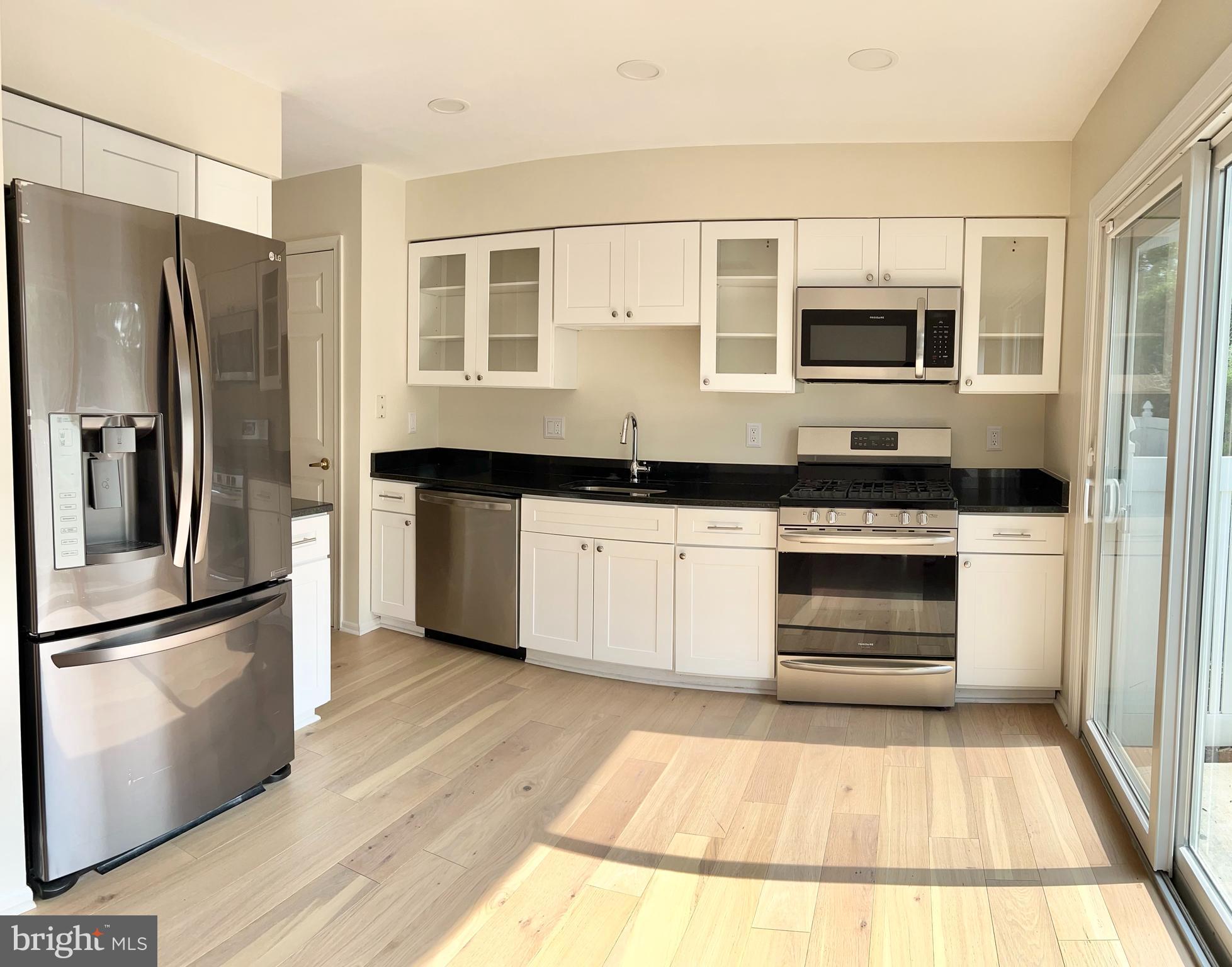 2001 Saxony Drive Mount Laurel, NJ 08054 - Photo 3 of 14