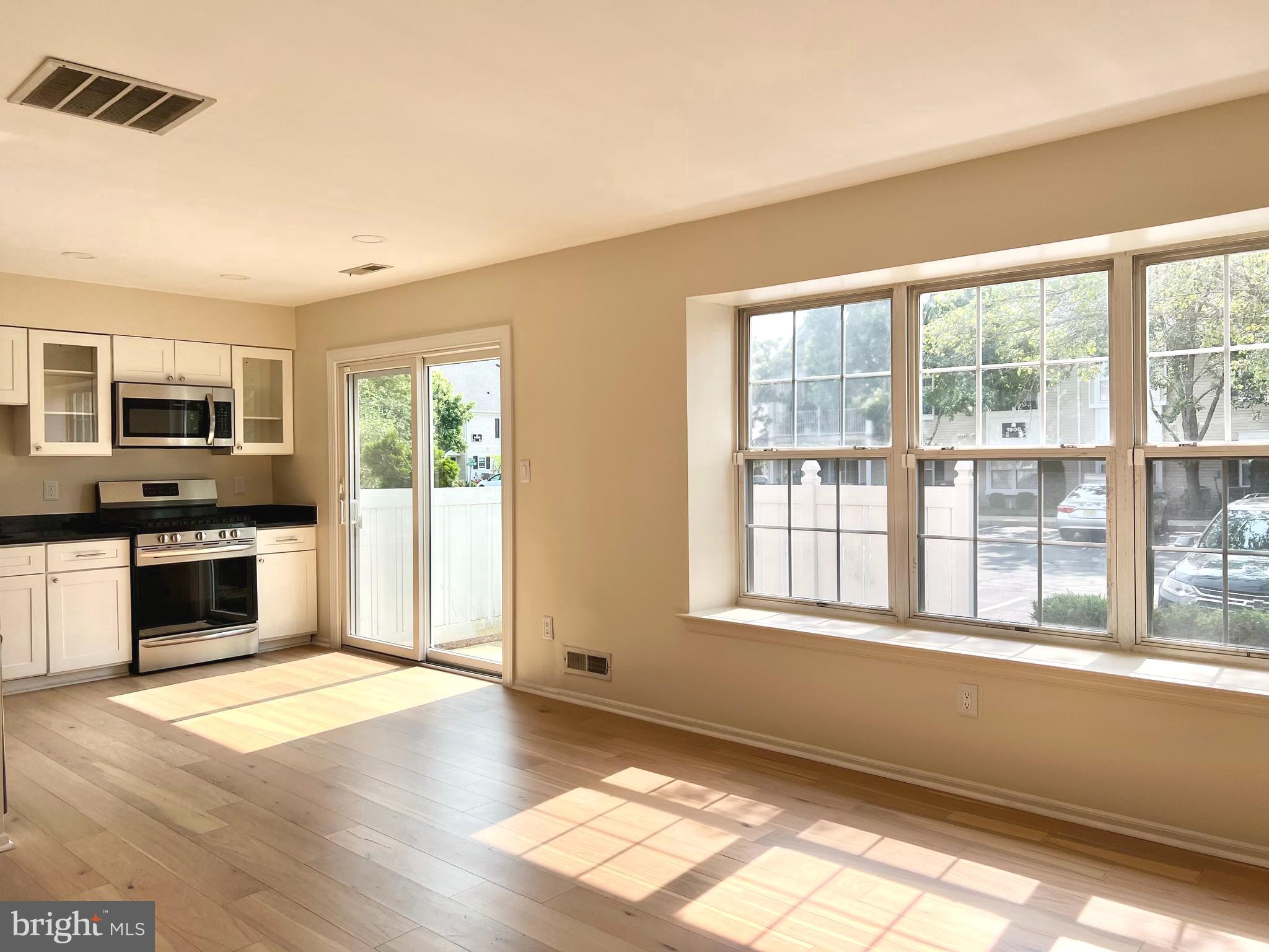 2001 Saxony Drive Mount Laurel, NJ 08054 - Photo 4 of 14