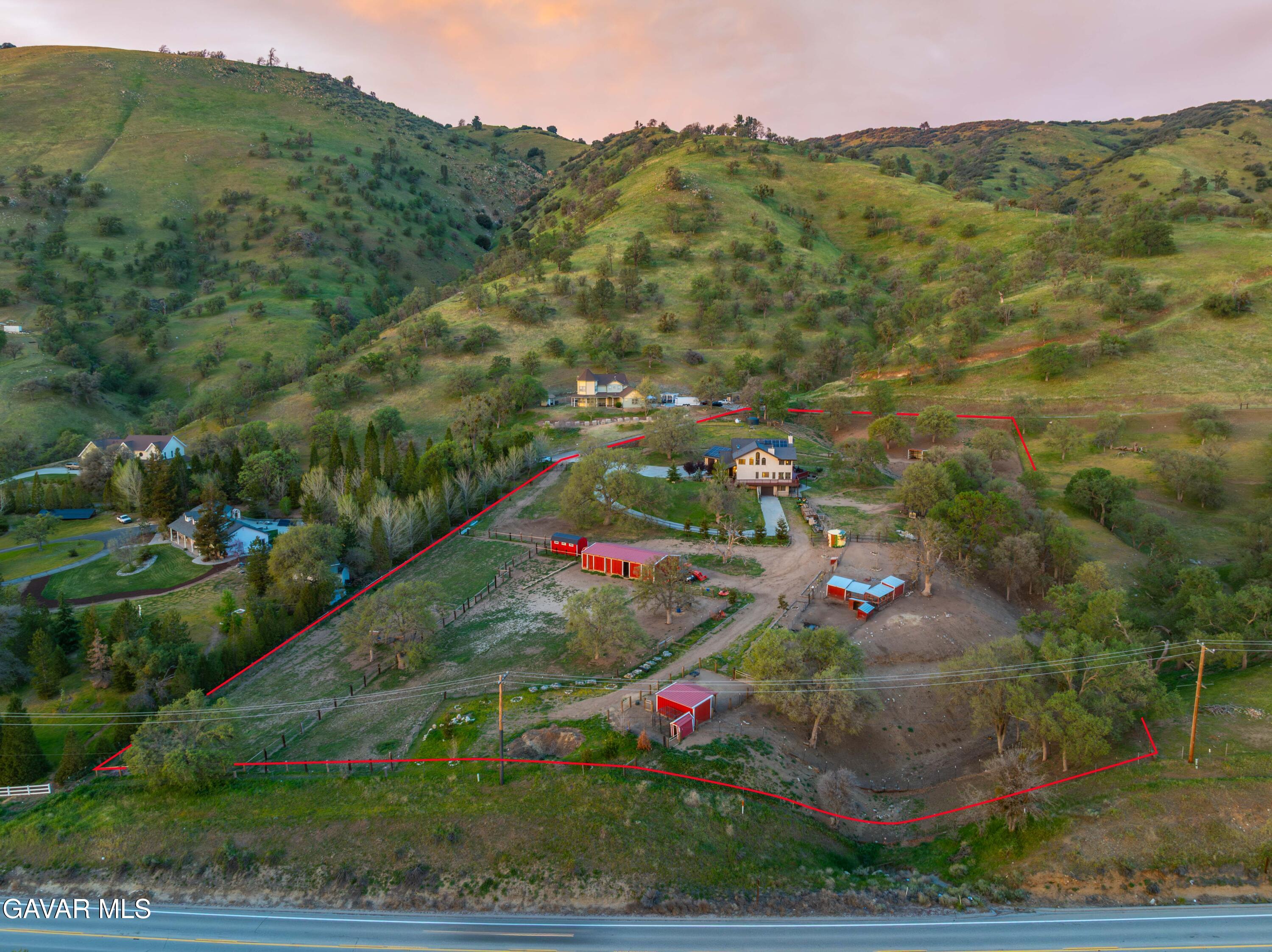 23800 Bertram Circle Tehachapi, CA 93561 - Photo 3 of 85 a view of a city
