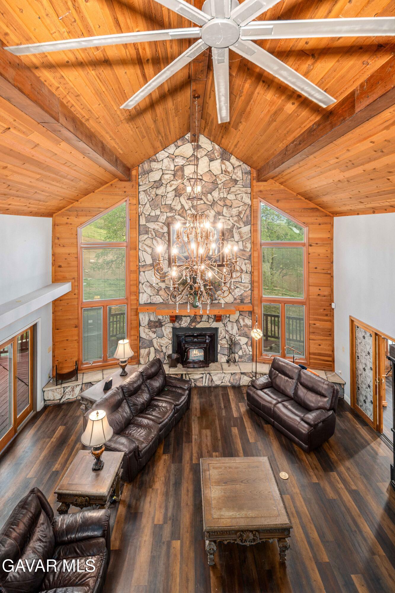 23800 Bertram Circle Tehachapi, CA 93561 - Photo 35 of 85 a living room with furniture stove and large window
