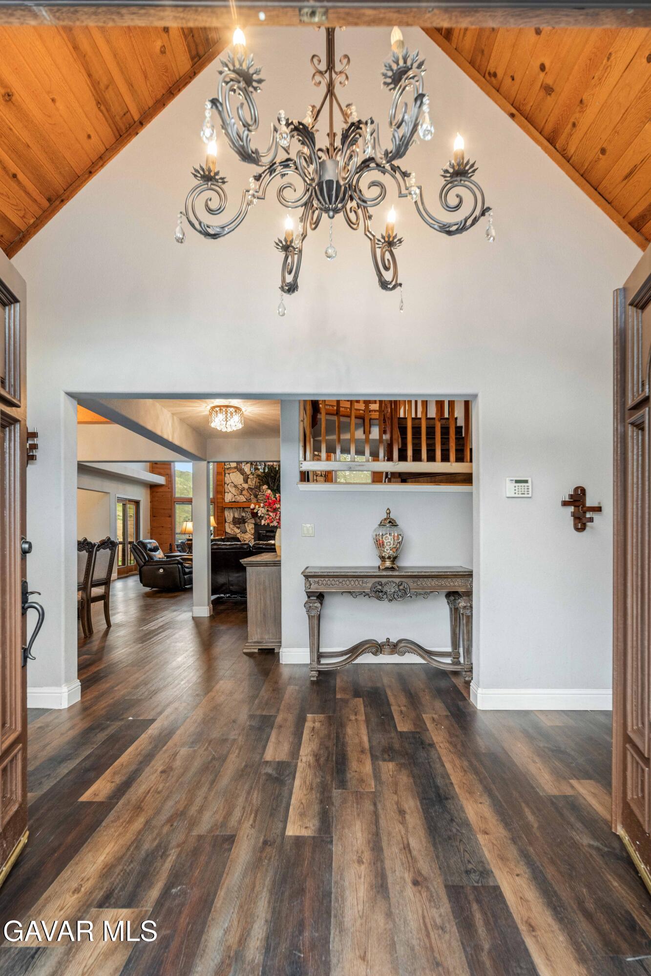 23800 Bertram Circle Tehachapi, CA 93561 - Photo 10 of 85 a view of a living room and entry way