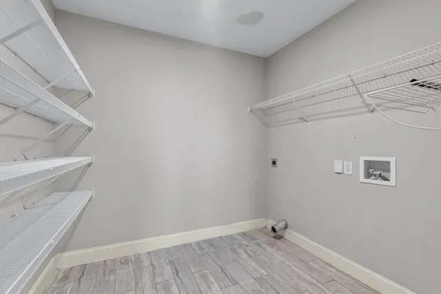 a view of utility room