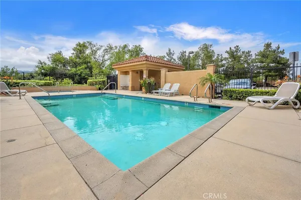 $610,000 | 1448 Patricia Avenue, Unit 203, Simi Valley, CA 93065