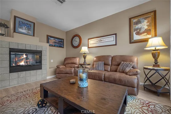 $610,000 | 1448 Patricia Avenue, Unit 203, Simi Valley, CA 93065