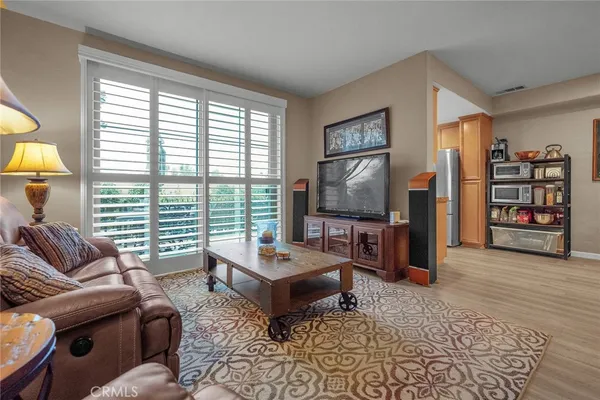 $610,000 | 1448 Patricia Avenue, Unit 203, Simi Valley, CA 93065