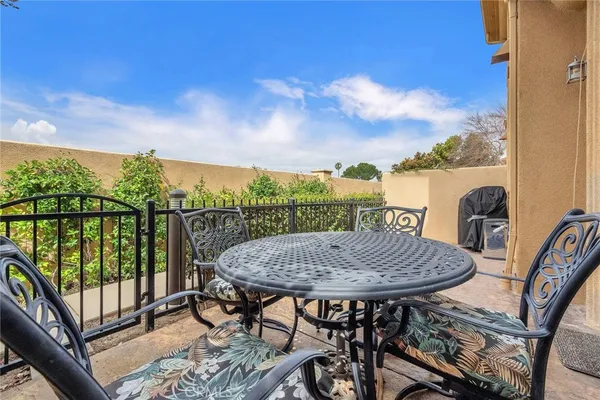 $610,000 | 1448 Patricia Avenue, Unit 203, Simi Valley, CA 93065