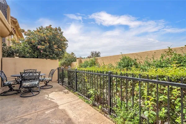 $610,000 | 1448 Patricia Avenue, Unit 203, Simi Valley, CA 93065