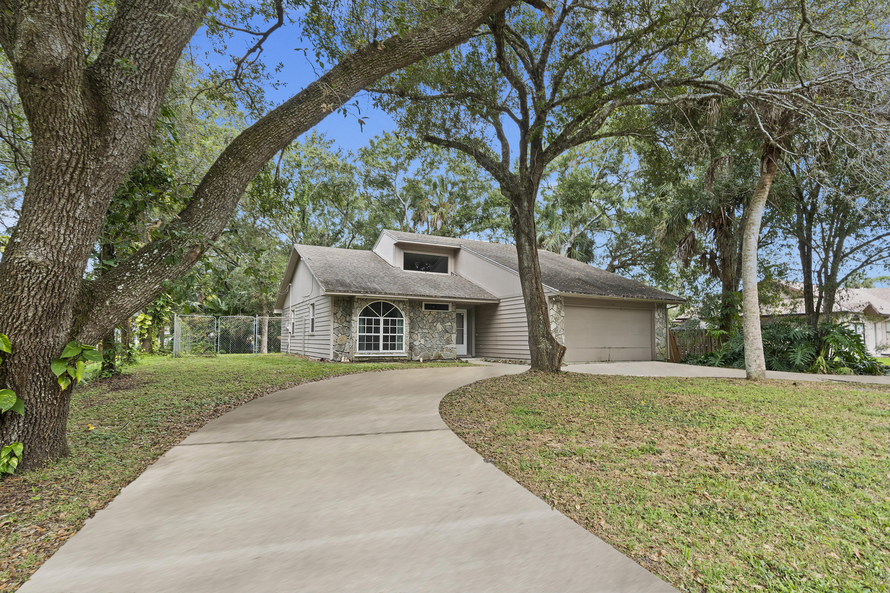 7104 Arthurs Road Fort Pierce, FL 34951 - Photo 2 of 41 _DSC1148_v2