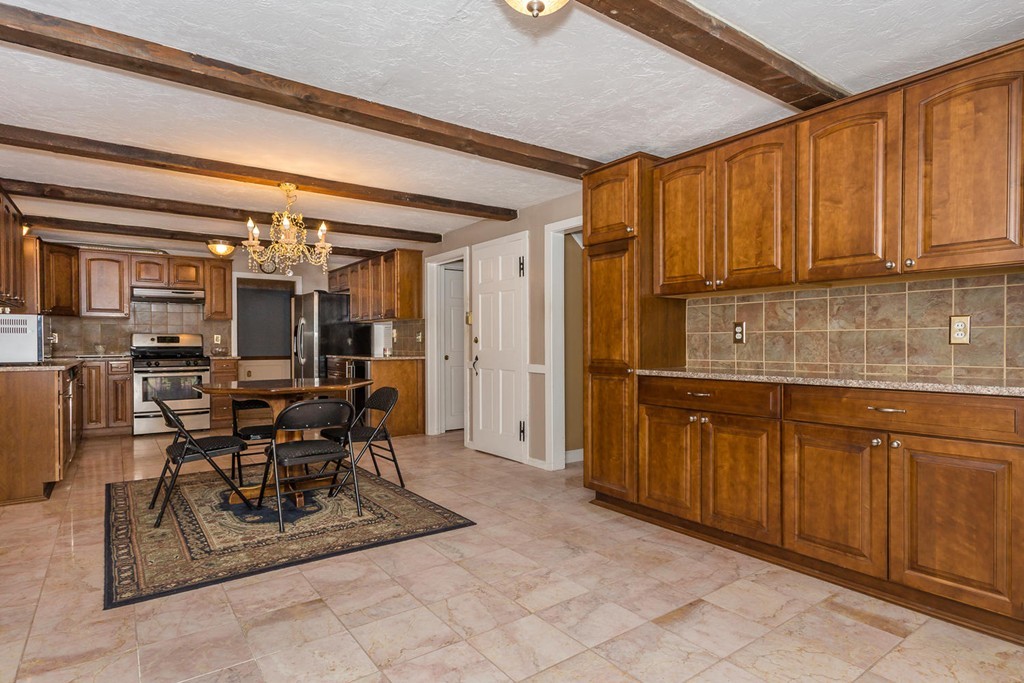 5 Alma Road Walpole, MA 02081 - Photo 8 of 23 Gallery Image 8