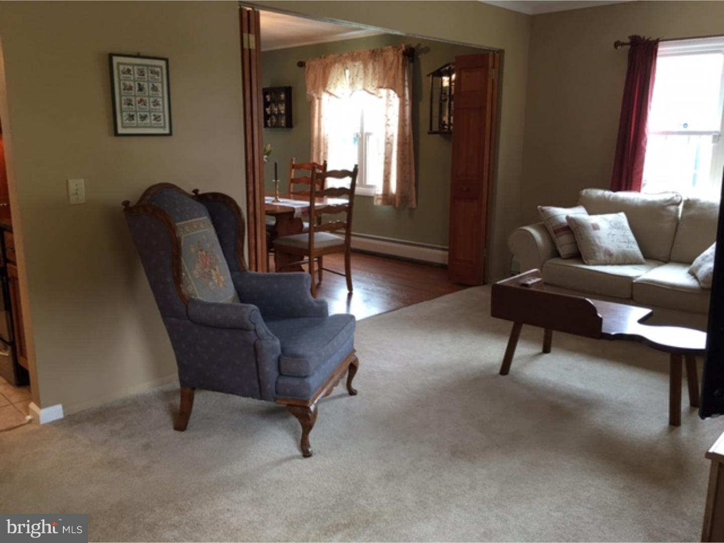 17 Turf Road Levittown, PA 19056 - Photo 12 of 25 Family Room
