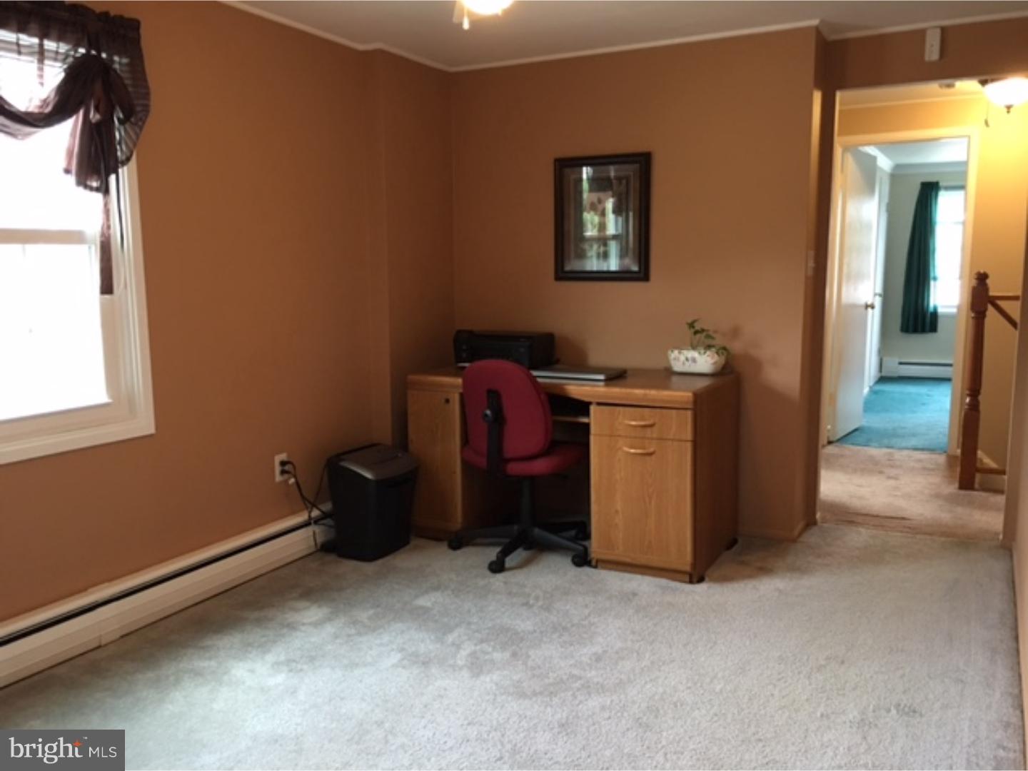 17 Turf Road Levittown, PA 19056 - Photo 20 of 25 Den