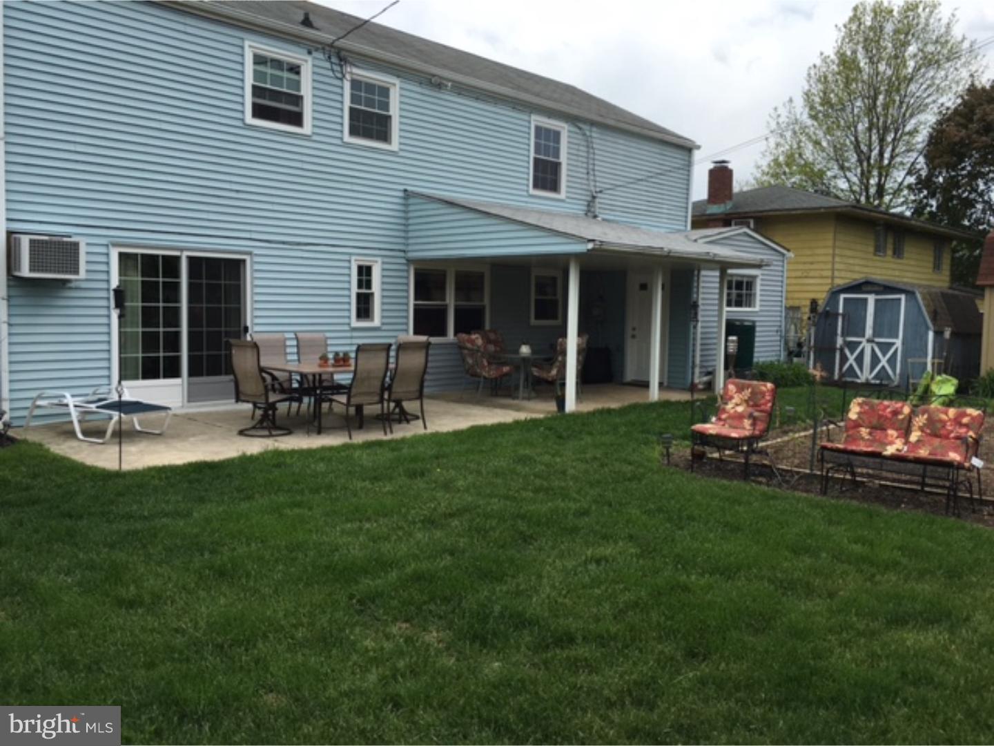 17 Turf Road Levittown, PA 19056 - Photo 23 of 25 Back Yard