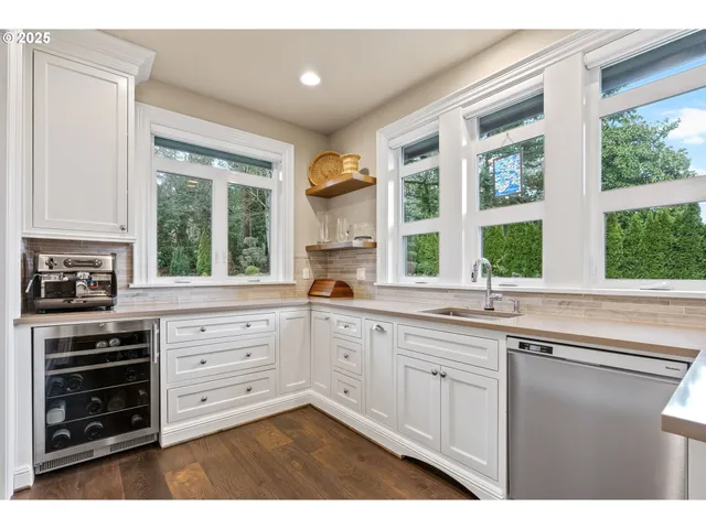 $3,799,000 | 13710 Knaus Road, Lake Oswego, OR 97034