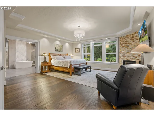 $3,799,000 | 13710 Knaus Road, Lake Oswego, OR 97034