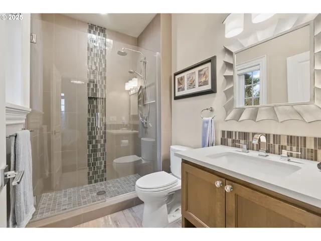 $3,799,000 | 13710 Knaus Road, Lake Oswego, OR 97034