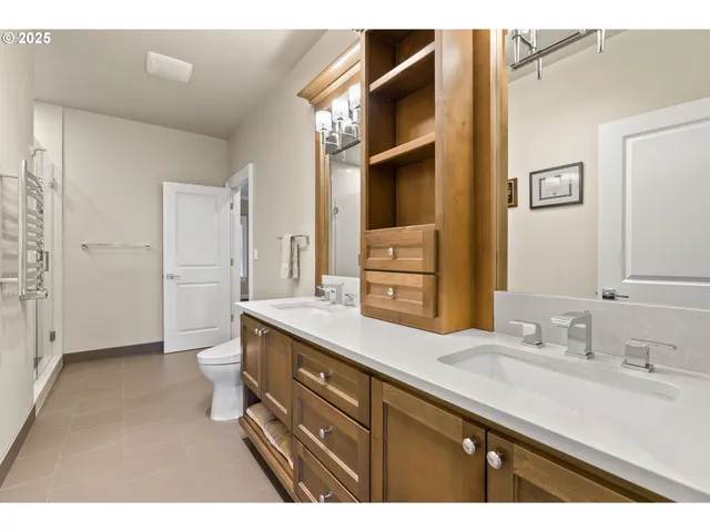 $3,799,000 | 13710 Knaus Road, Lake Oswego, OR 97034