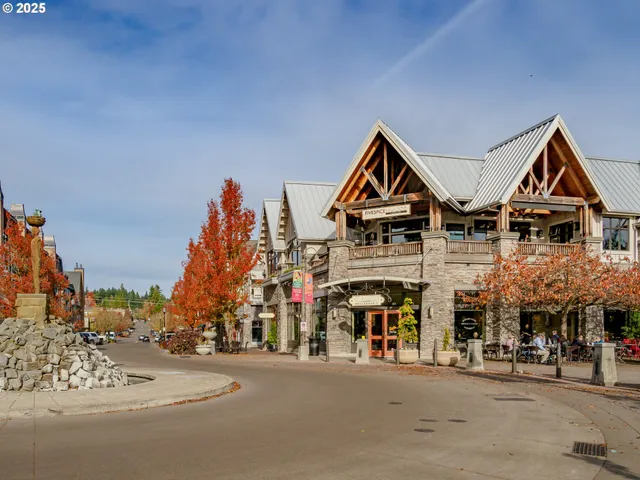 $3,799,000 | 13710 Knaus Road, Lake Oswego, OR 97034