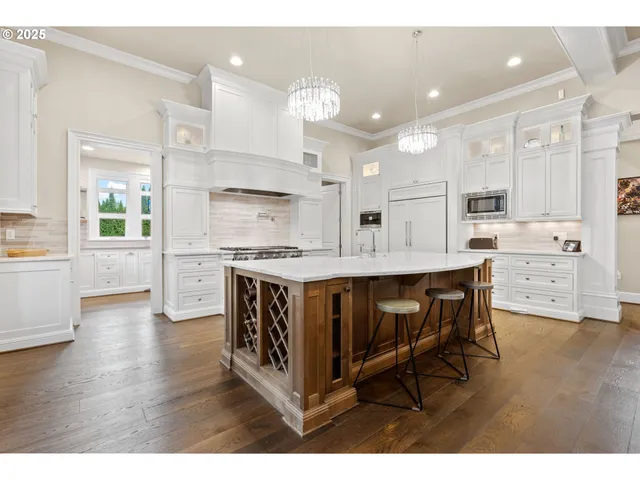 $3,799,000 | 13710 Knaus Road, Lake Oswego, OR 97034