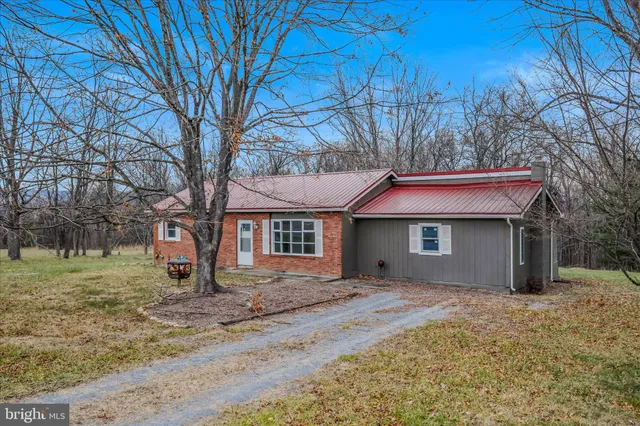 $335,000 | 852 Stellar Way, Great Cacapon, WV 25422