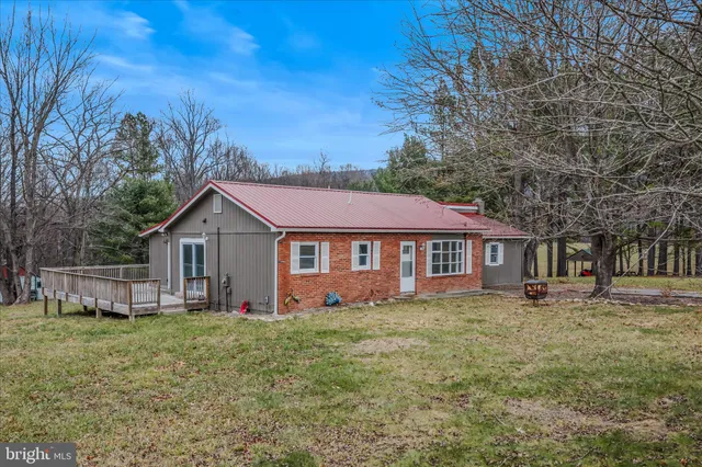 $335,000 | 852 Stellar Way, Great Cacapon, WV 25422