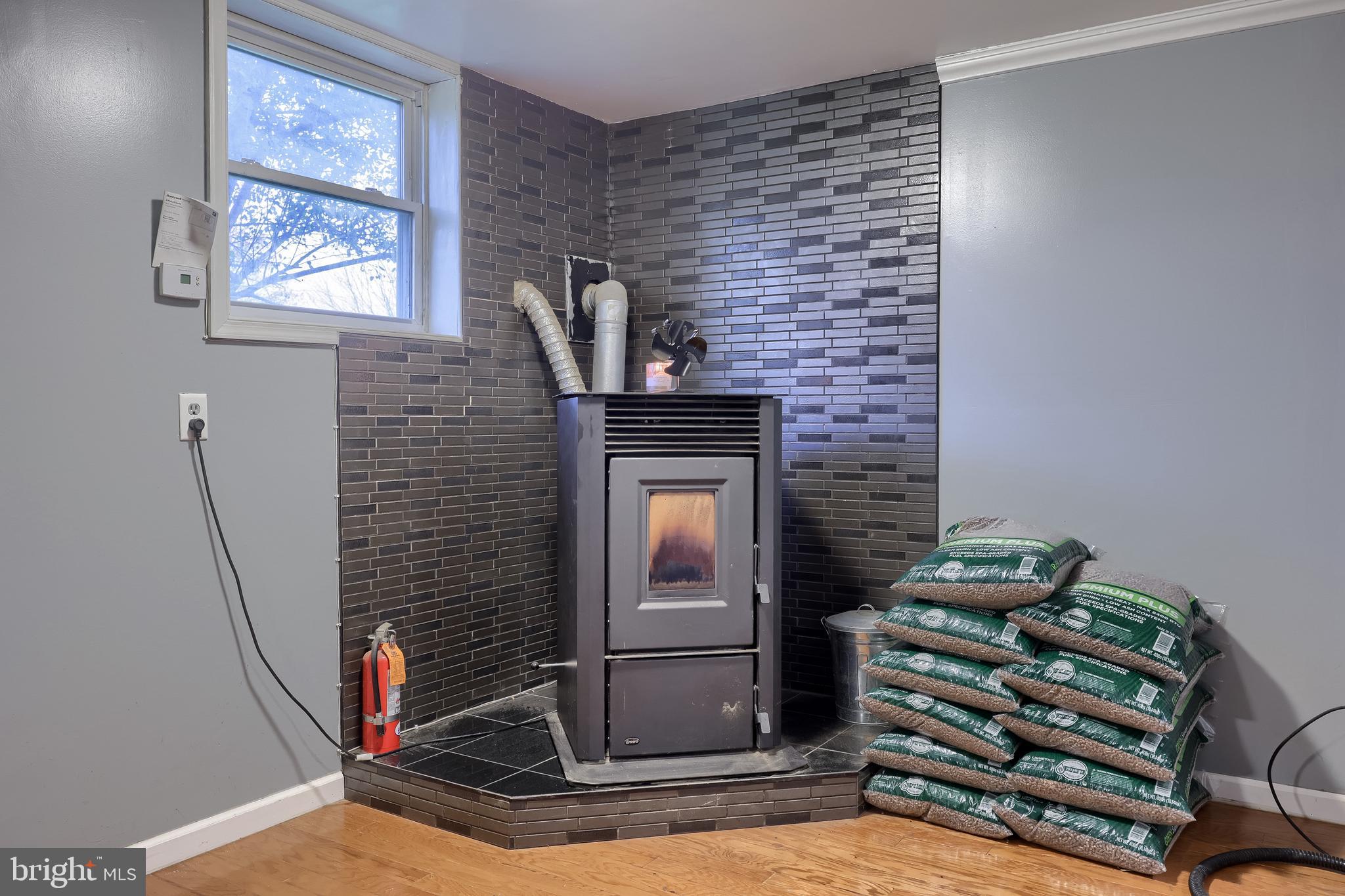 4131 Davidsburg Road Dover, PA 17315 - Photo 20 of 38 a living room with furniture