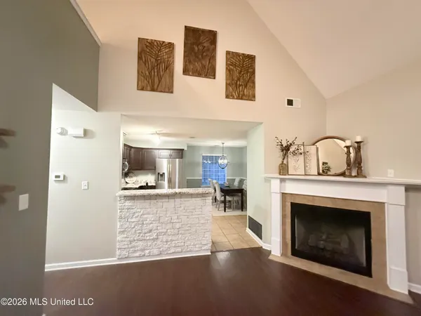 $329,900 | 406 Vaiden Ridge Drive North, Hernando, MS 38632