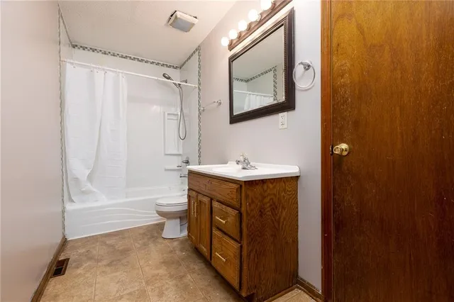 $189,900 | 5416 North Cleveland Avenue, Kansas City, MO 64119