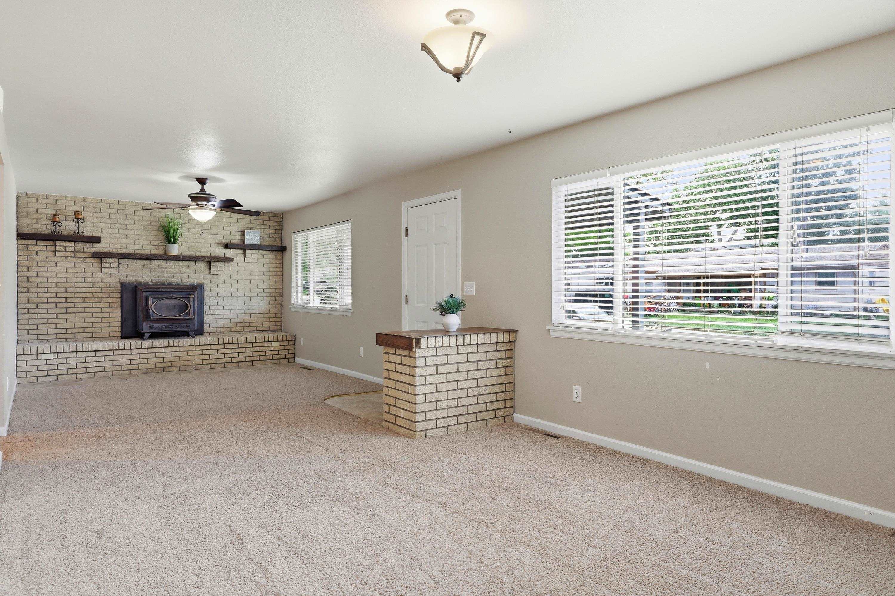 1635 Kit Carson Avenue Casper, WY 82604 - Photo 3 of 20