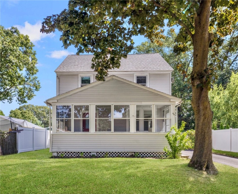 40 Grand View Drive Warwick, RI 02886 - Photo 2 of 31