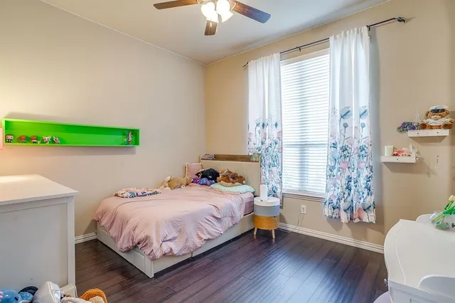 $699,999 | 195 Brook Hollow Lane, Weatherford, TX 76088