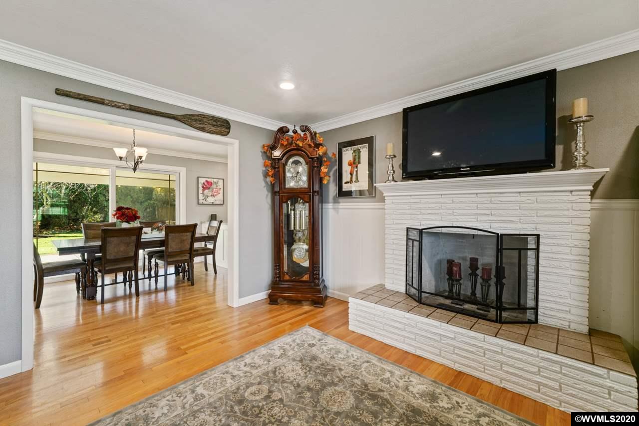 2722 Southwest Liberty Street Albany, OR 97321 - Photo 11 of 36 Gallery Image 11