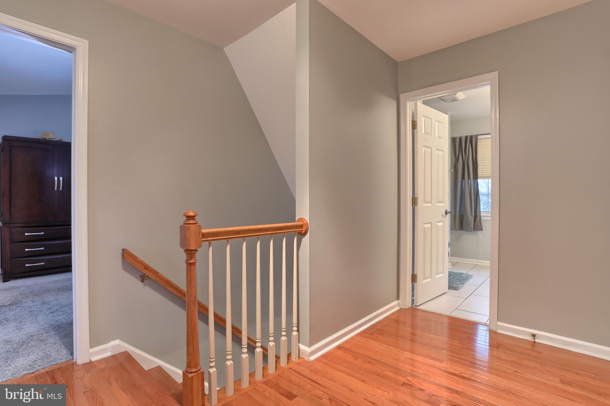 3 Foxrun Terrace Lititz, PA 17543 - Photo 22 of 40 Large second floor landing area