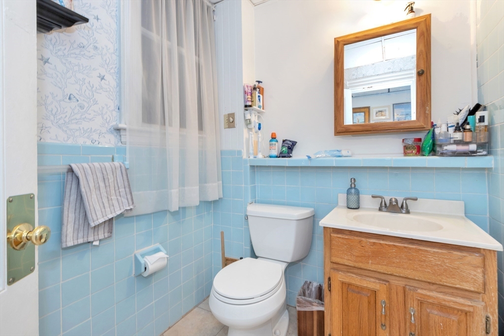 819 East 4th Street Boston, MA 02127 - Photo 21 of 42