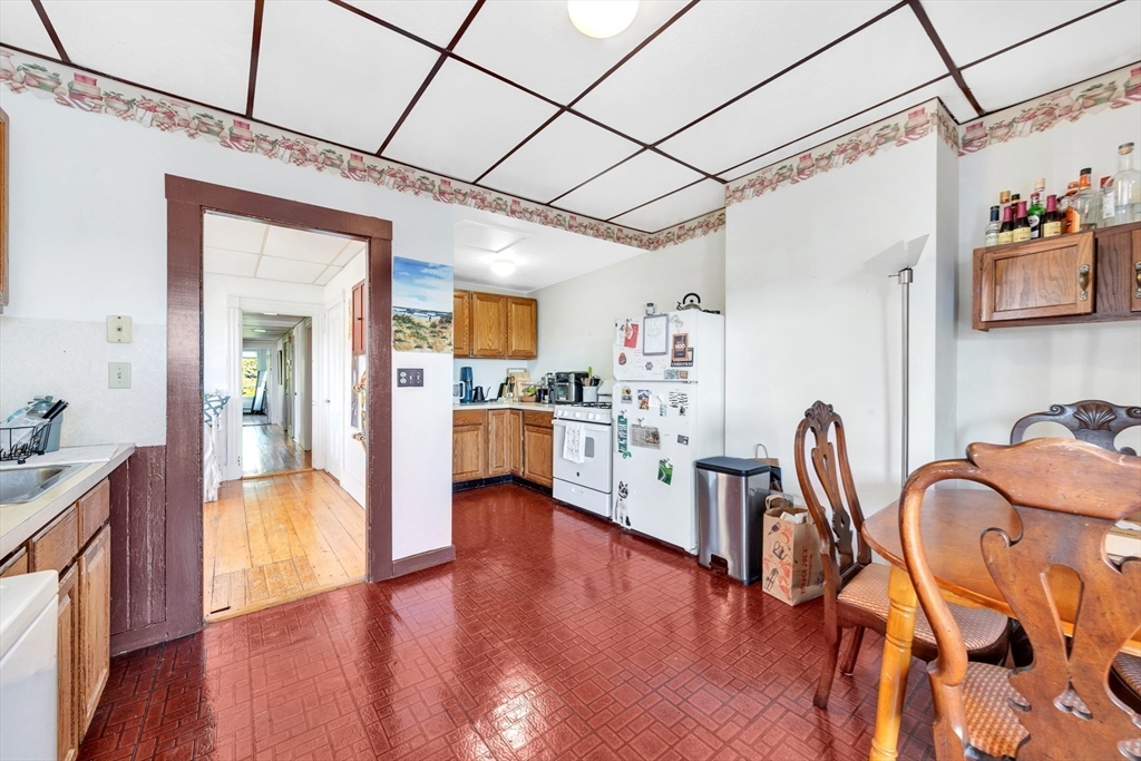 819 East 4th Street Boston, MA 02127 - Photo 25 of 42