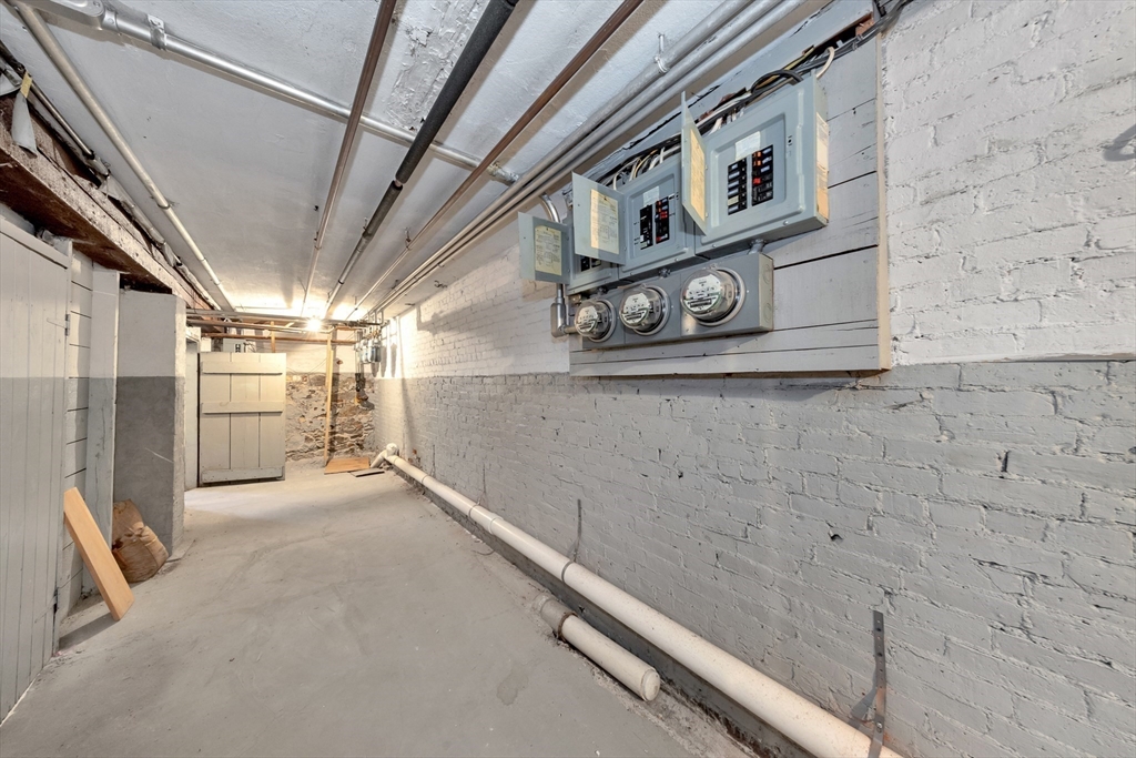 819 East 4th Street Boston, MA 02127 - Photo 39 of 42