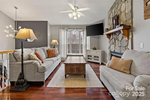 $729,000 | 2691 Laurel Point Drive, Nebo, NC 28761