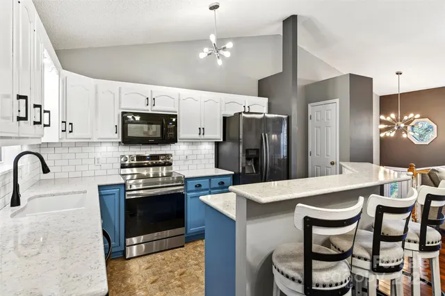 $729,000 | 2691 Laurel Point Drive, Nebo, NC 28761