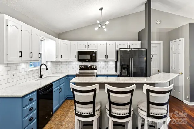 $729,000 | 2691 Laurel Point Drive, Nebo, NC 28761