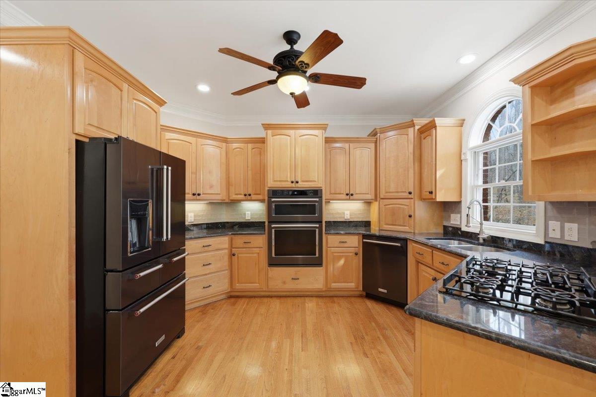4 Radford Court Simpsonville, SC 29680 - Photo 15 of 50