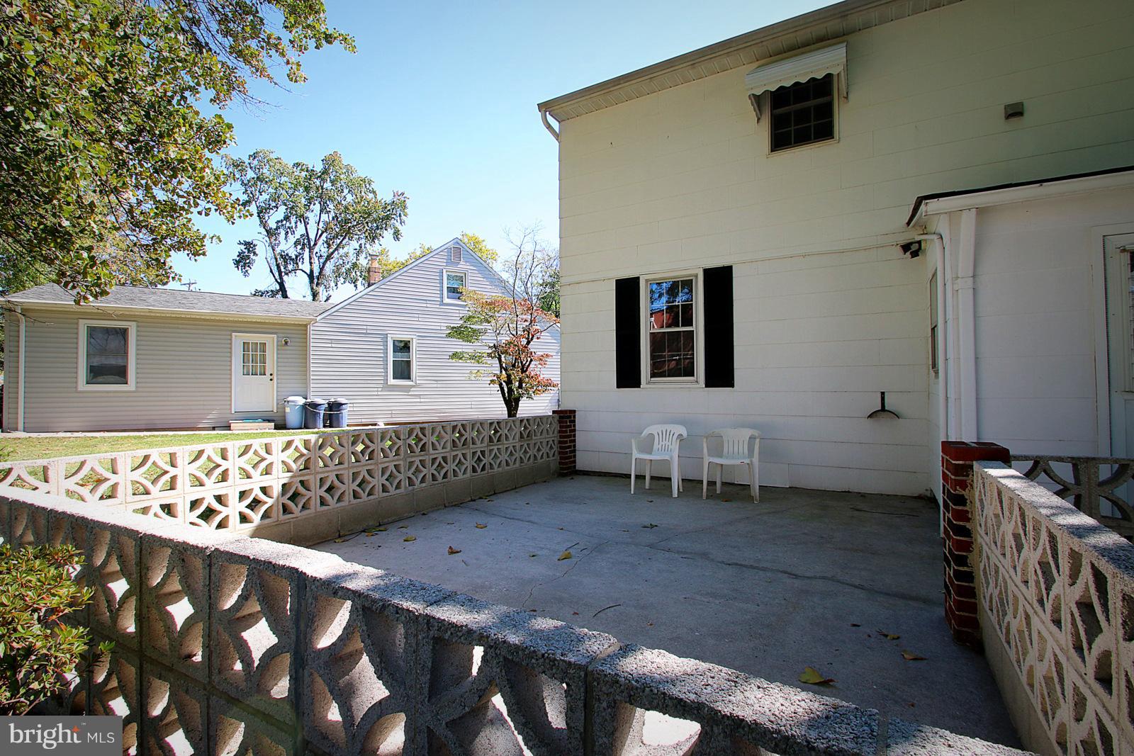 26 Village Road Baltimore, MD 21208 - Photo 27 of 30 Exterior (Rear)