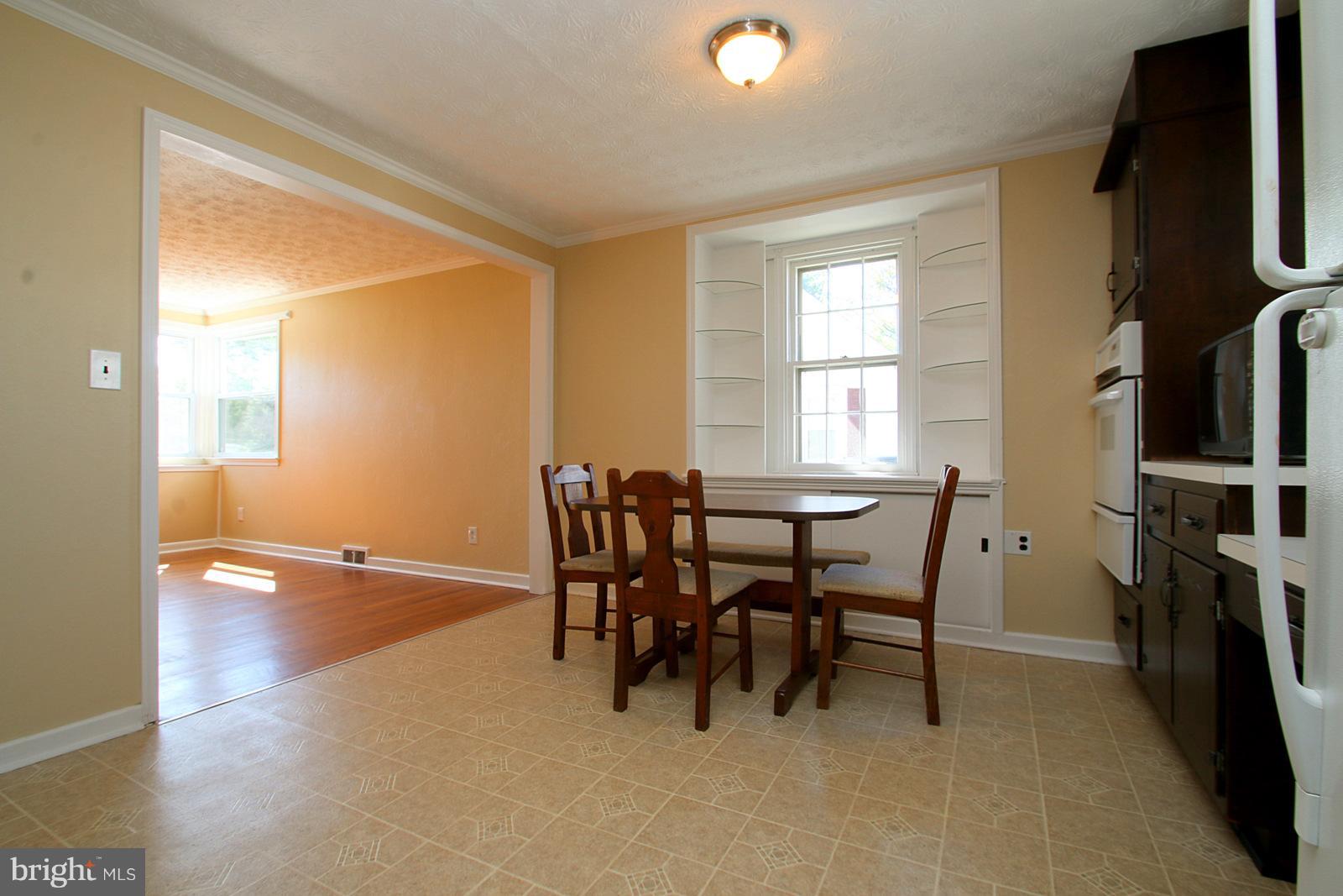 26 Village Road Baltimore, MD 21208 - Photo 9 of 30 Community